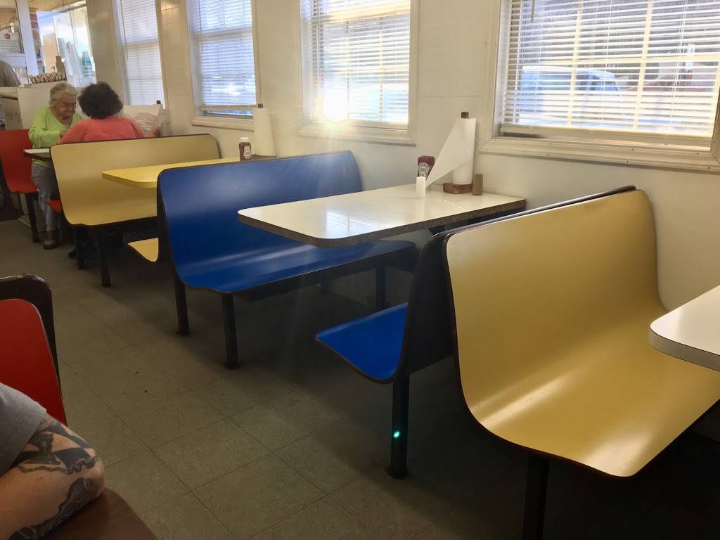 Golden Dairy | restaurant | 4002 TN-66, Rogersville, TN 37857, USA | 4232722000 OR +1 423-272-2000