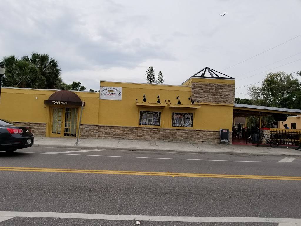Town Hall Restaurant | restaurant | 1970 Dr Martin Luther King Way, Sarasota, FL 34234, USA | 9419553133 OR +1 941-955-3133