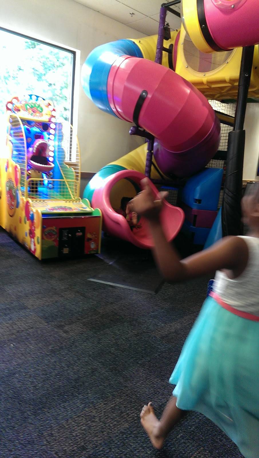 Chuck E. Cheese | restaurant | 2216 S Fielder Rd, Arlington, TX 76013, USA | 8178611561 OR +1 817-861-1561