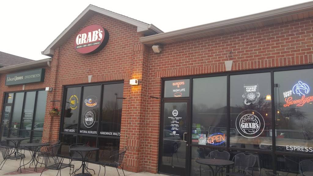 Grabs Burger Bar | restaurant | 2324 18th St, Kenosha, WI 53140, USA | 2627640848 OR +1 262-764-0848