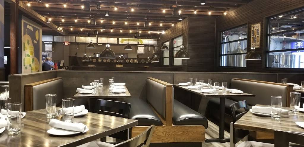 Liter House | restaurant | 5301 Winthrop Ave, Indianapolis, IN 46220, USA | 4632212800 OR +1 463-221-2800