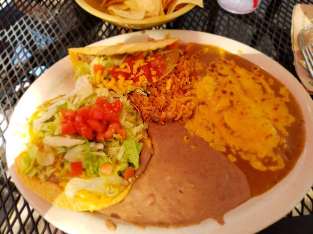 Herberts | restaurant | 1440 N Walnut Ave, New Braunfels, TX 78130, USA | 8306269323 OR +1 830-626-9323