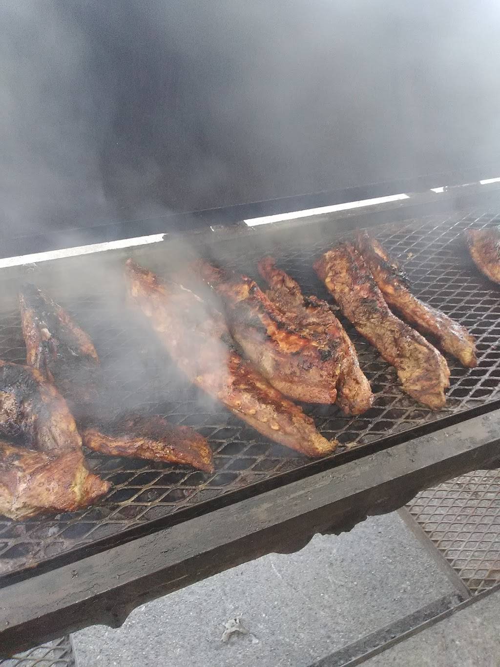 Family Ties Food Mart | restaurant | 1030 Cecil Ave, Louisville, KY 40211, USA | 5029076548 OR +1 502-907-6548