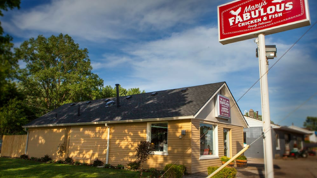 Marys Fabulous Chicken & Fish | restaurant | 2429 E Grand River Ave, Howell, MI 48843, USA | 5175483615 OR +1 517-548-3615