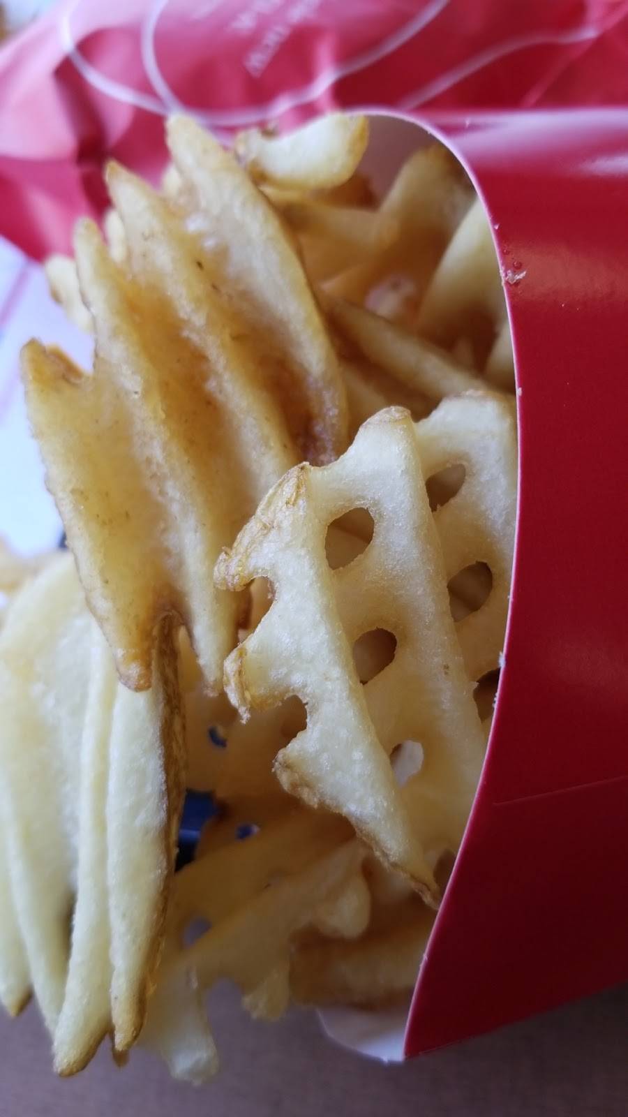 Chick-fil-A | restaurant | 701 N Milwaukee Ave Ste 360, Vernon Hills, IL 60061, USA | 8472478000 OR +1 847-247-8000