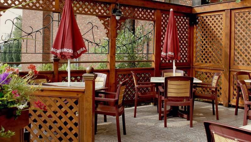 Di Carlo | restaurant | 28 Rue Dufferin, Granby, QC J2G 4W6, Canada | 4503750577 OR +1 450-375-0577