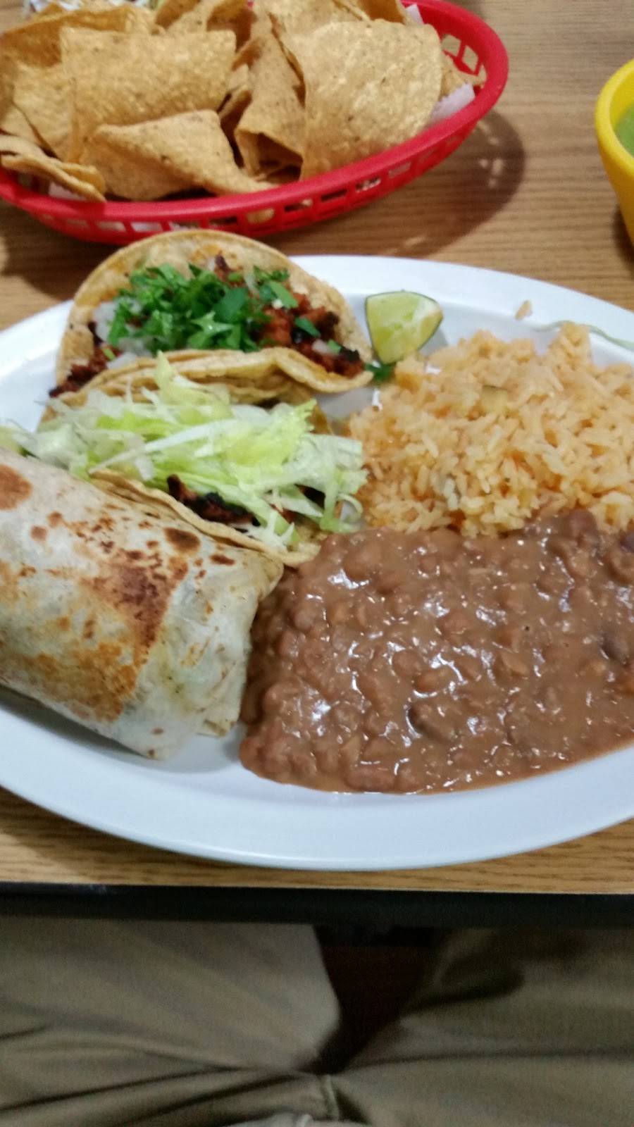 Taqueria Ranchito | restaurant | 323 W 63rd St, Westmont, IL 60559, USA | 6309630202 OR +1 630-963-0202