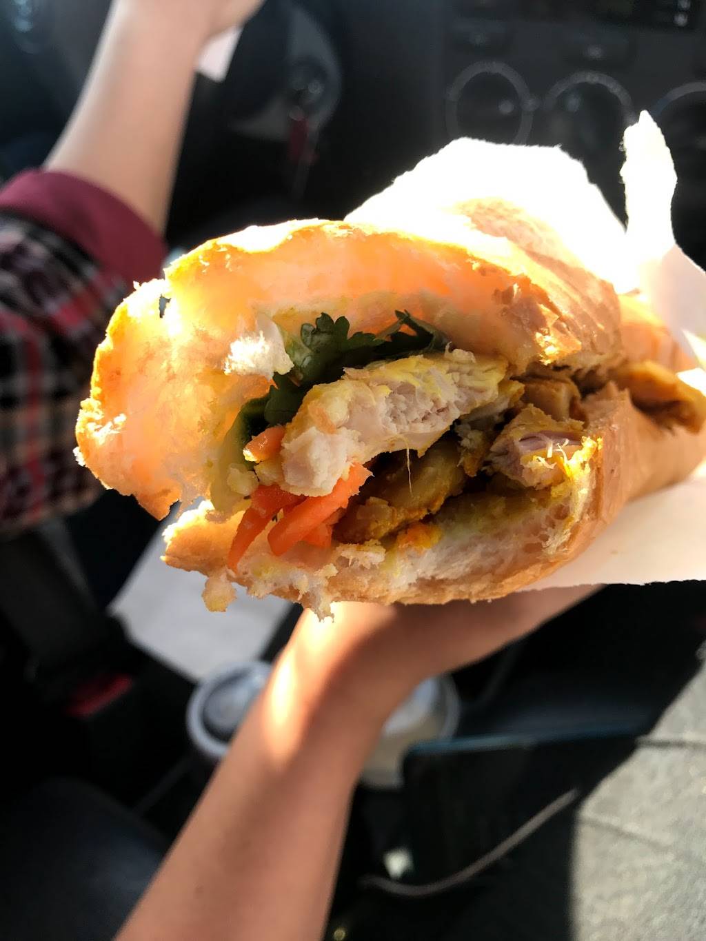 Banh Mi Saigon Bakery | restaurant | 1133 Dundas St E #3, Mississauga, ON L4Y 2C3, Canada | 9056150062 OR +1 905-615-0062