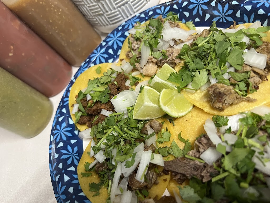 La Pasadita | restaurant | 2102 N Howard St, San Angelo, TX 76901, USA | 3252627356 OR +1 325-262-7356