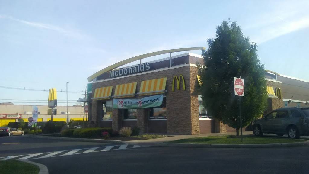McDonalds | cafe | 6935 S Crescent Blvd, Pennsauken Township, NJ 08110, USA | 8566657855 OR +1 856-665-7855