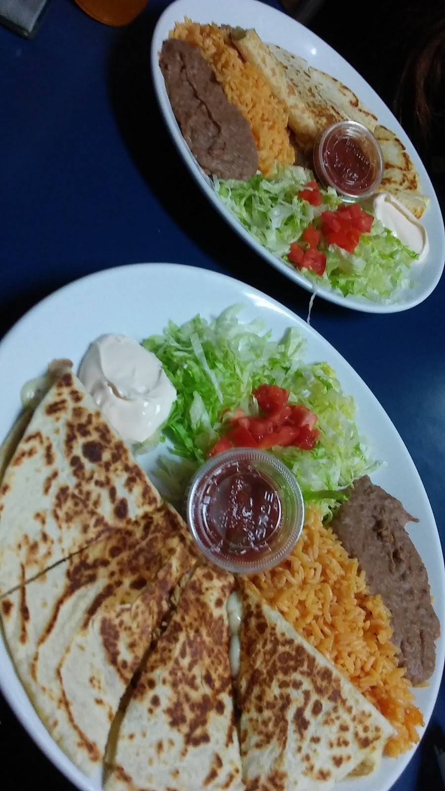 Taqueria La Sierra | restaurant | 58 Church St, Selbyville, DE 19975, USA | 3024364446 OR +1 302-436-4446