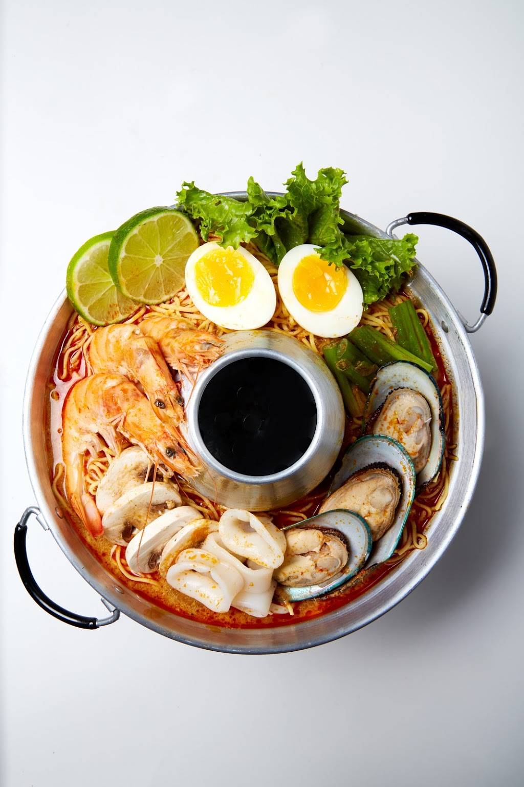 Just Noodles Thai Express | restaurant | 8202 45th Ave store 12, Elmhurst, NY 11373, USA | 8458239018 OR +1 845-823-9018