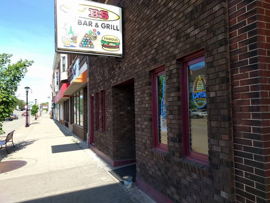 BS Bar & Grill | restaurant | 216 E Main St, Reedsburg, WI 53959, USA | 6087683505 OR +1 608-768-3505