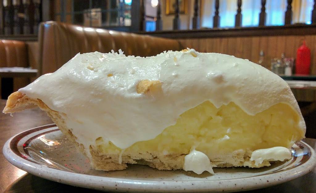 Johns Restaurant | restaurant | 6535 Regional Rd 57, Niagara Falls, ON L2J 1B2, Canada | 9053563885 OR +1 905-356-3885