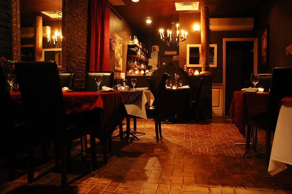 La Spaghett Pasta House | restaurant | 970 Upper James St, Hamilton, ON L9C 3A5, Canada | 9053188211 OR +1 905-318-8211