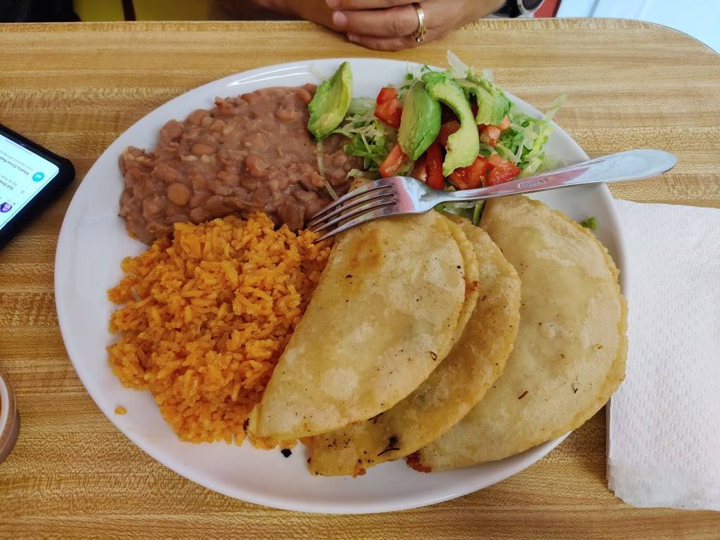 Mi Ranchito | restaurant | 1409 Pine Tree Rd, Longview, TX 75604, USA | 9035767618 OR +1 903-576-7618