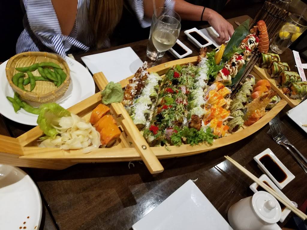 Red Maple Asian Cuisine and Bar | restaurant | 10110 Colesville Rd, Silver Spring, MD 20901, USA | 3015935899 OR +1 301-593-5899