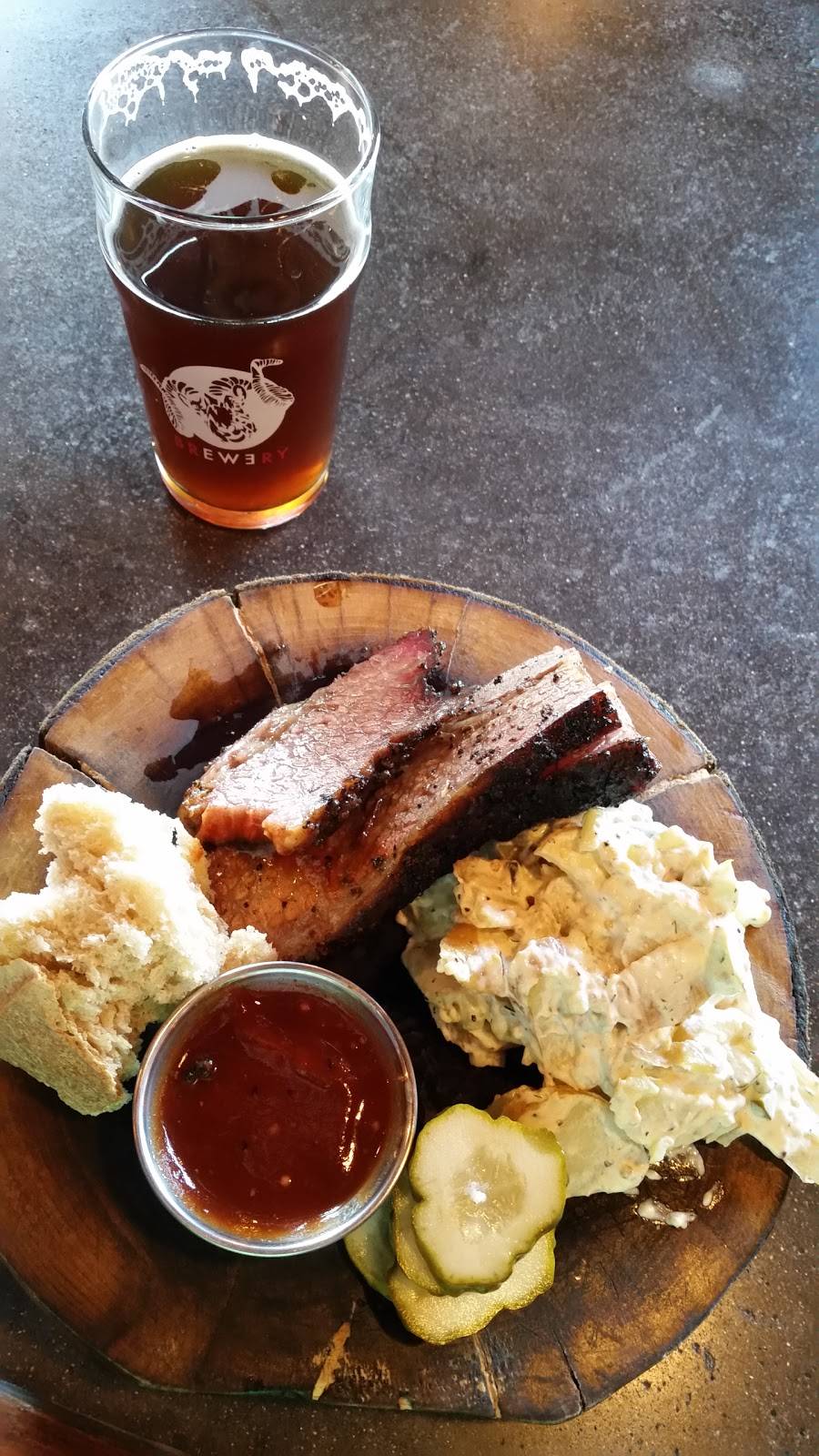 Crooked Ewe Brewery & Ale House | restaurant | 1047 Lincoln Way E, South Bend, IN 46601, USA | 5742170881 OR +1 574-217-0881