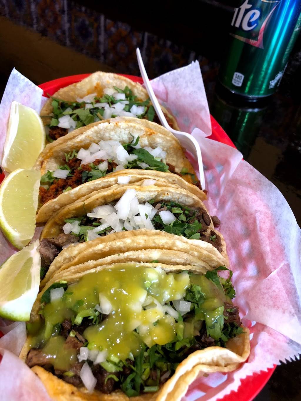Edgewater Tacos | restaurant | 5624 N Broadway, Chicago, IL 60660, USA | 7739440847 OR +1 773-944-0847