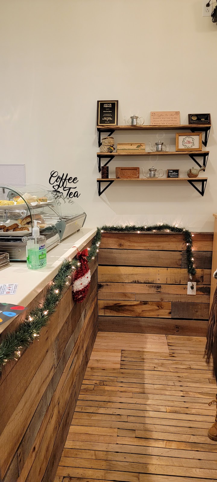 SRINA Tea House & Cafe | restaurant | 975 Kenmore Blvd, Akron, OH 44314, USA | 2343341599 OR +1 234-334-1599