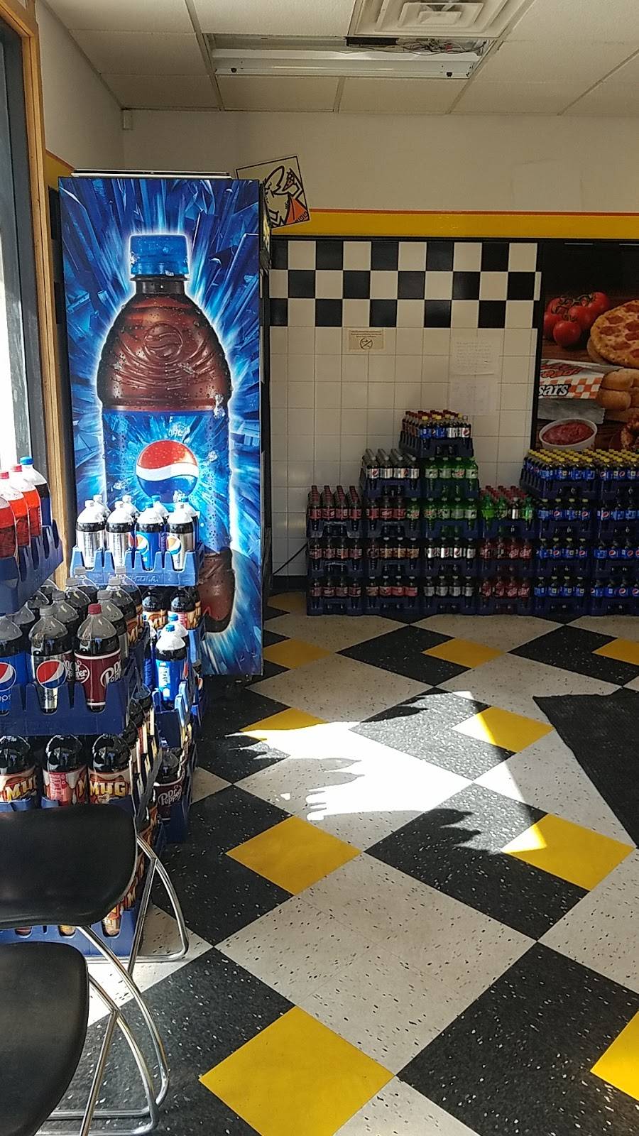 Little Caesars Pizza | meal takeaway | 1726 Grand Ave, New Castle, IN 47362, USA | 7655930960 OR +1 765-593-0960