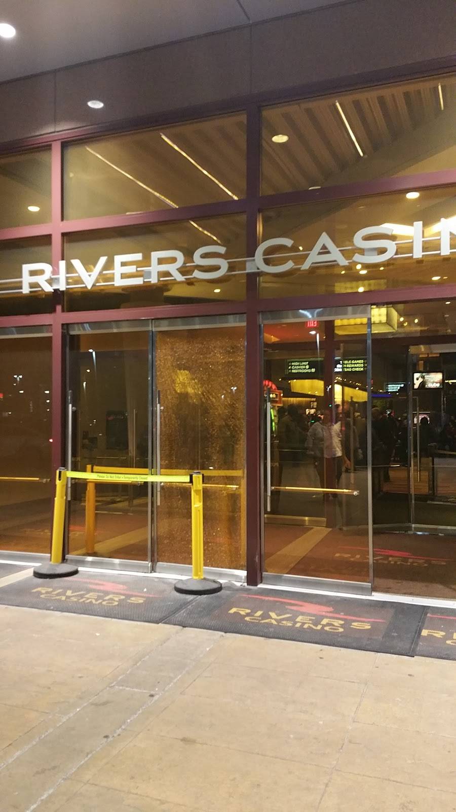 Hugos Frog Bar & Chop House | restaurant | 3000 S River Rd, Des Plaines, IL 60018, USA | 8477685200 OR +1 847-768-5200