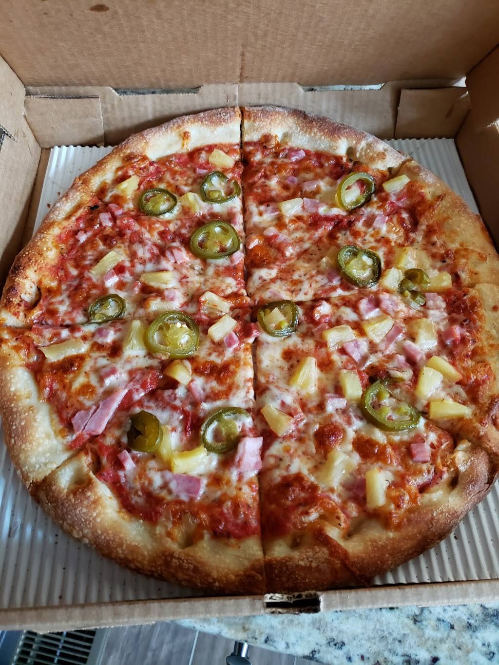 Ski Mountain Pizza | meal delivery | 631 Ski Mountain Rd, Gatlinburg, TN 37738, USA | 8653251512 OR +1 865-325-1512