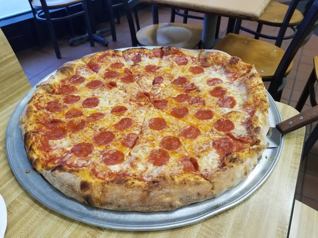 Cams New York Pizzeria | restaurant | 25 Public Square, Watertown, NY 13601, USA | 3157798900 OR +1 315-779-8900
