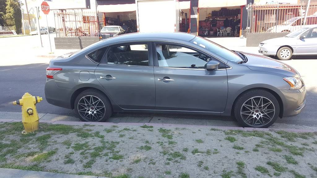 Sunshine | restaurant | 861 N Western Ave, Los Angeles, CA 90029, USA | 3234624646 OR +1 323-462-4646