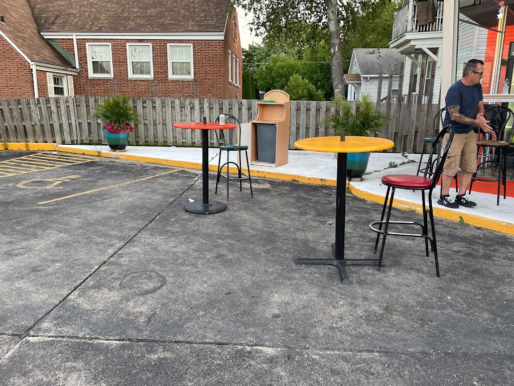 Los Pinches Tacos | restaurant | 627 N Irwin Ave, Green Bay, WI 54302, USA | 9205449584 OR +1 920-544-9584