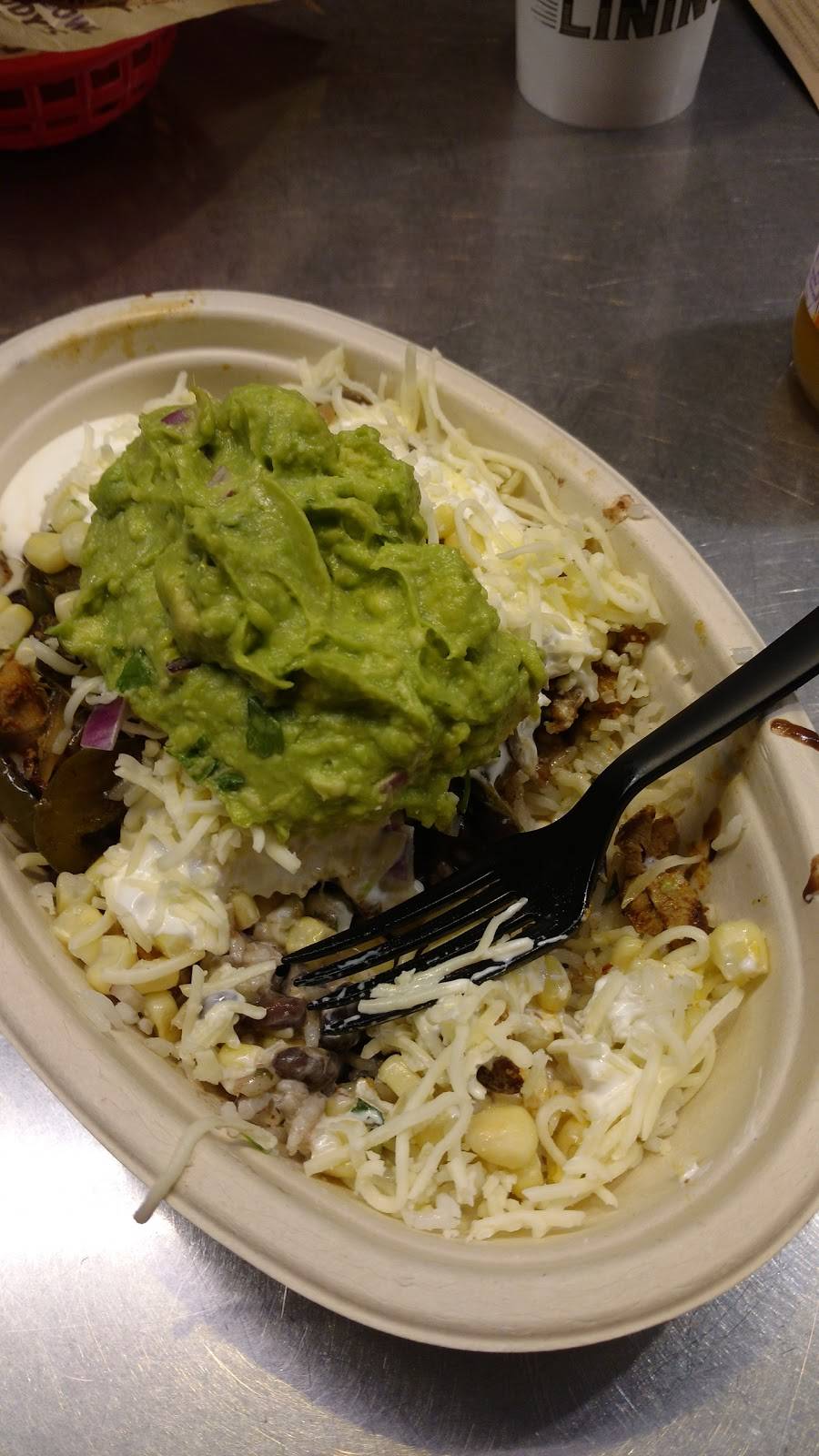 Chipotle Mexican Grill | restaurant | 2119 W Roosevelt Rd, Wheaton, IL 60187, USA | 6305805041 OR +1 630-580-5041