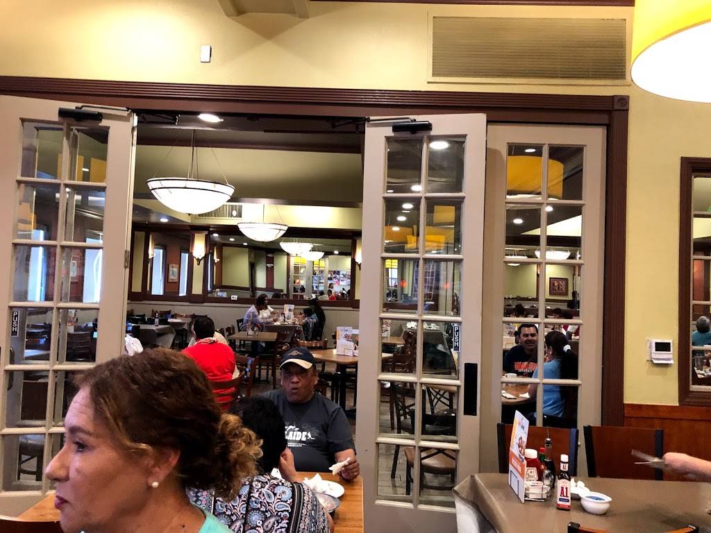 Dennys | restaurant | 5811 E Firestone Blvd, South Gate, CA 90280, USA | 5629270600 OR +1 562-927-0600