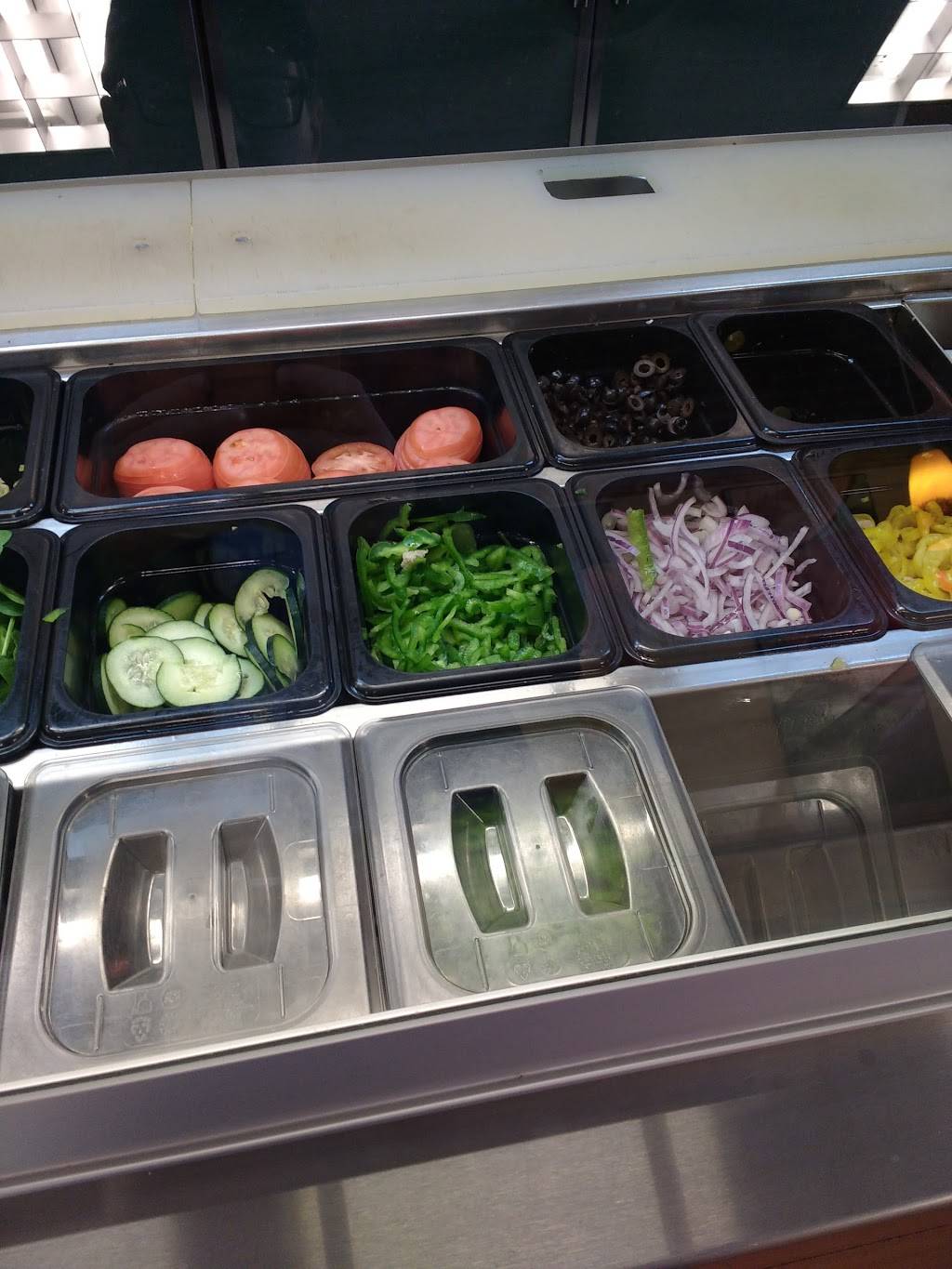 Subway | restaurant | 221 Lakeshore Pkwy, Homewood, AL 35209, USA | 2059424455 OR +1 205-942-4455