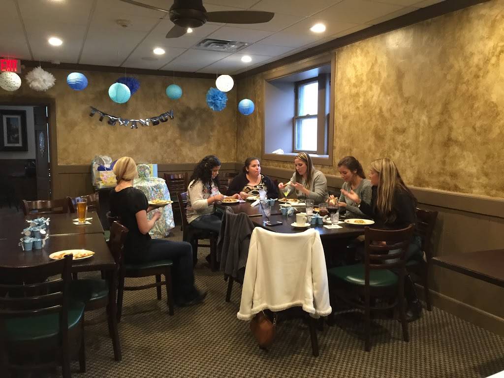 Public House of Woodstock | restaurant | 101 N Johnson St, Woodstock, IL 60098, USA | 8153376060 OR +1 815-337-6060