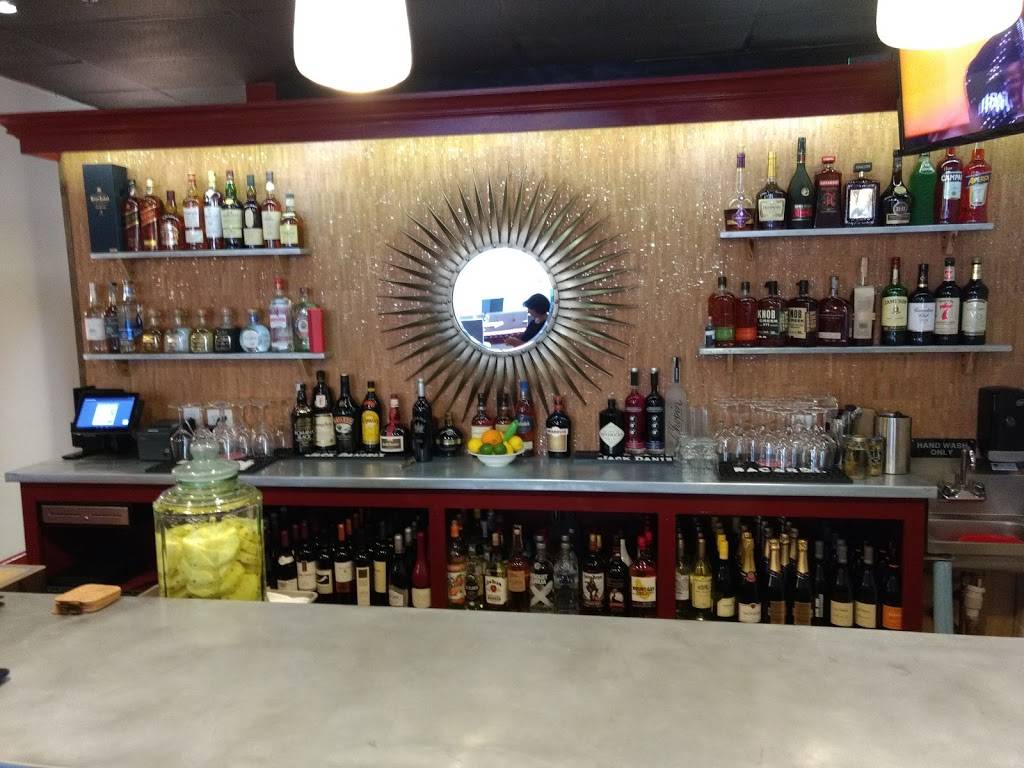 Cork + Table Kitchen and Bar | restaurant | 23 Court St, Plymouth, MA 02360, USA | 7744543683 OR +1 774-454-3683