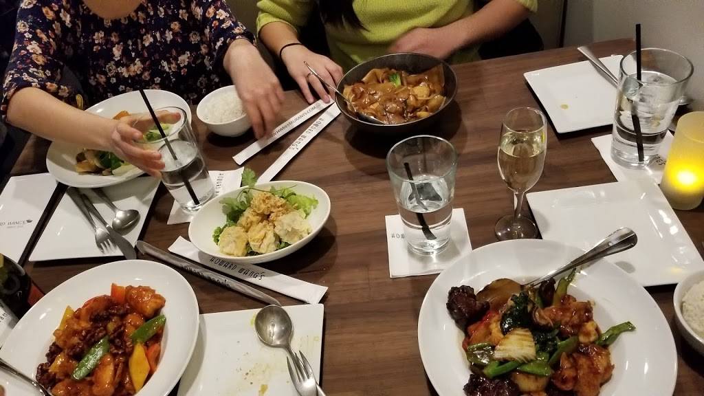 Howard Wangs Frisco | restaurant | 6740 Winning Drive Suite 1000 Suite 1000, Frisco, TX 75034, USA | 4692132002 OR +1 469-213-2002