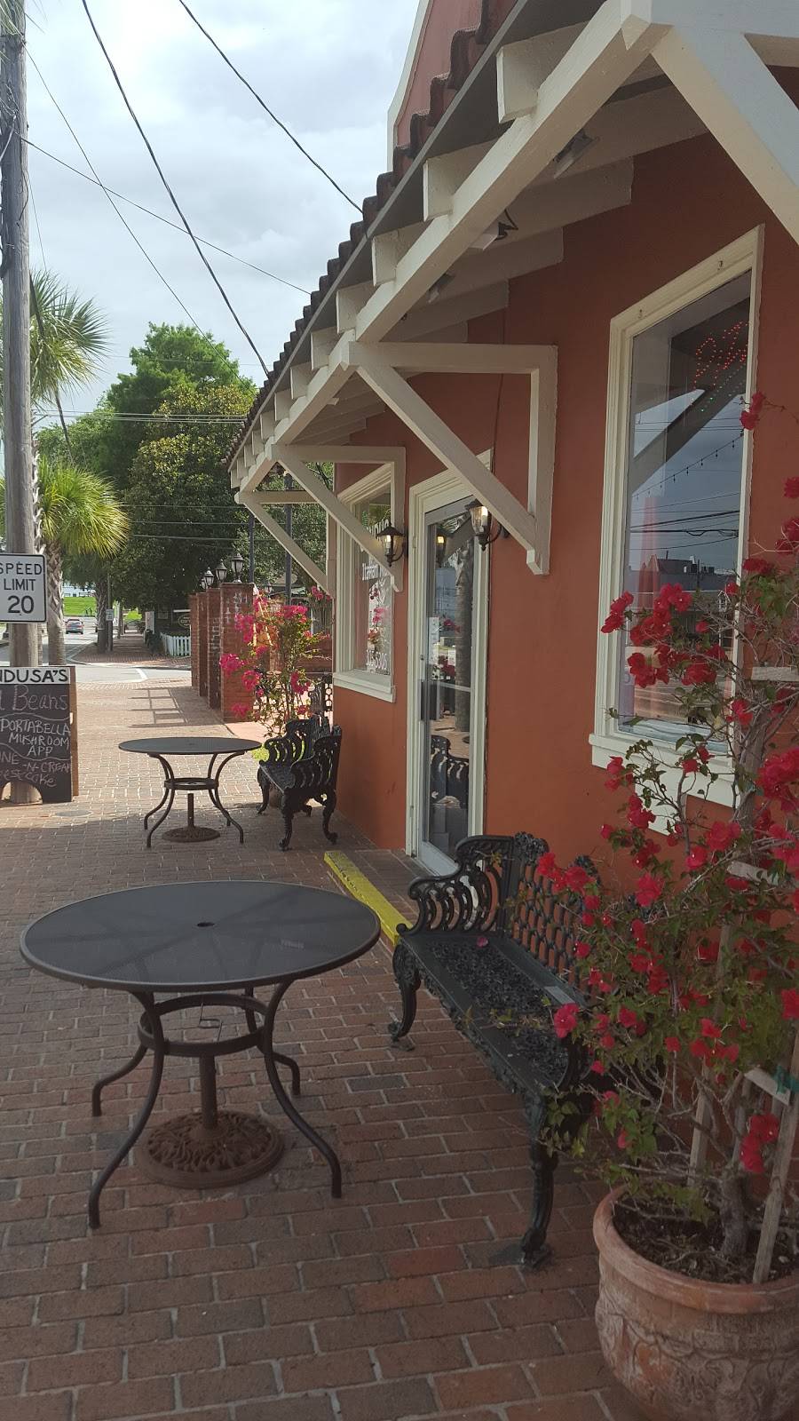 Gendusas Italian Market | restaurant | 405 Williams Blvd, Kenner, LA 70062, USA | 5043055305 OR +1 504-305-5305