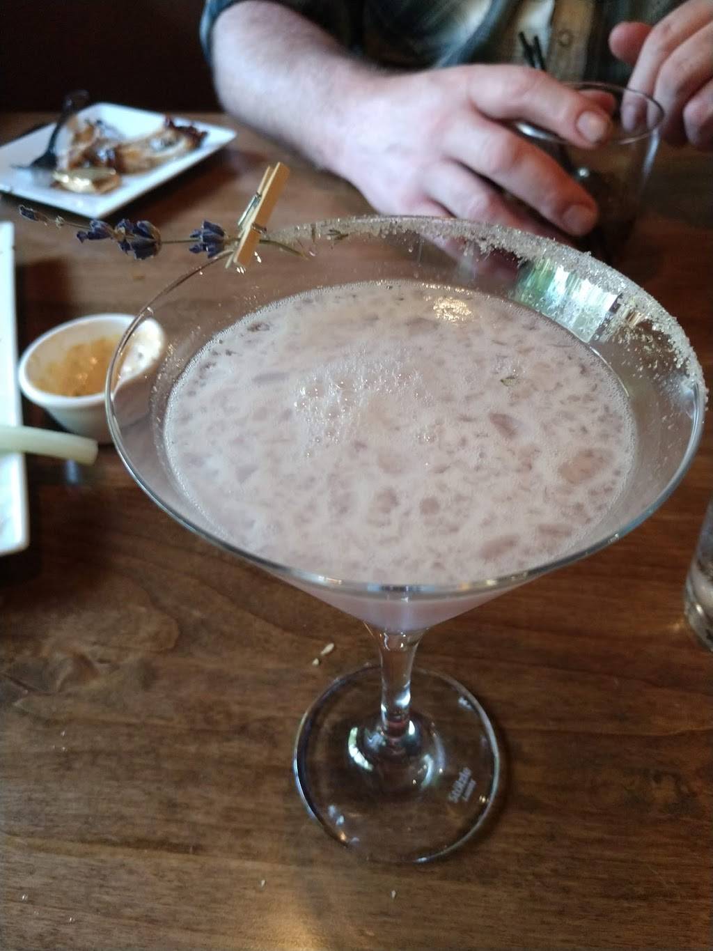 The Tin Lantern Bar and Grill | restaurant | 17100 Placer Hills Rd, Meadow Vista, CA 95722, USA | 5308788888 OR +1 530-878-8888