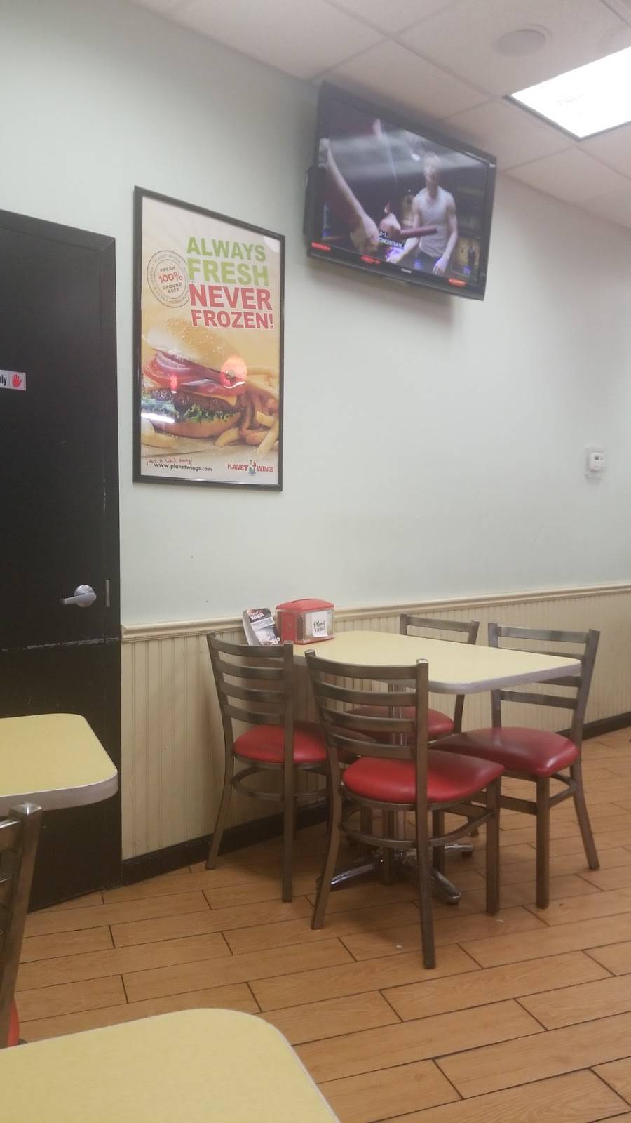 Planet Wings | restaurant | 104 Virginia Rd, White Plains, NY 10603, USA | 9149494994 OR +1 914-949-4994