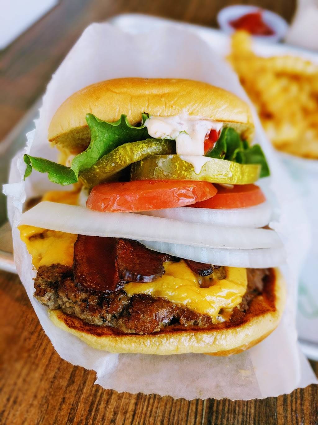 Shake Shack | restaurant | 11228 Domain Dr, Austin, TX 78759, USA | 5127170422 OR +1 512-717-0422