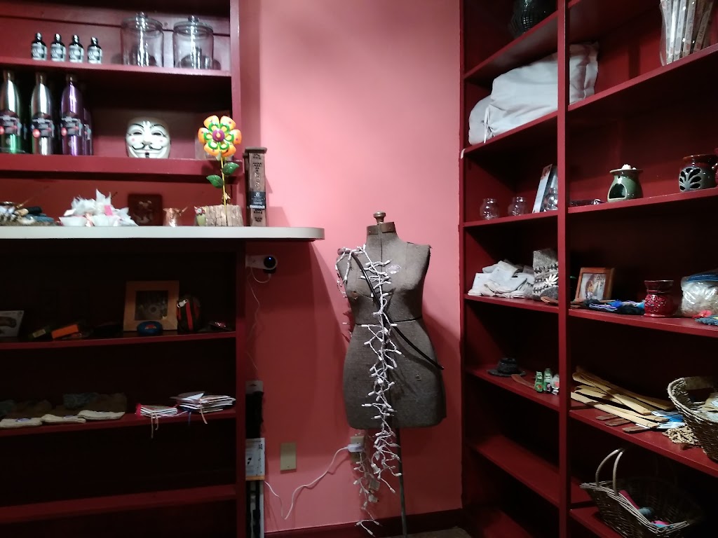 Sufi Lodge Halal B&B | restaurant | 67 High Country Ln, Troutdale, VA 24378, USA | 2766770195 OR +1 276-677-0195