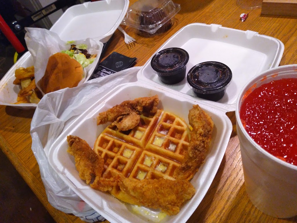 Sparkles Burger & Daiquri | restaurant | 4420 Emancipation Ave, Houston, TX 77004, USA | 7132258044 OR +1 713-225-8044