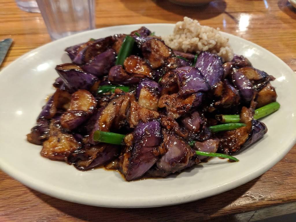 Great Wall of China South | restaurant | 6666 Carmel Rd, Charlotte, NC 28226, USA | 7045425409 OR +1 704-542-5409