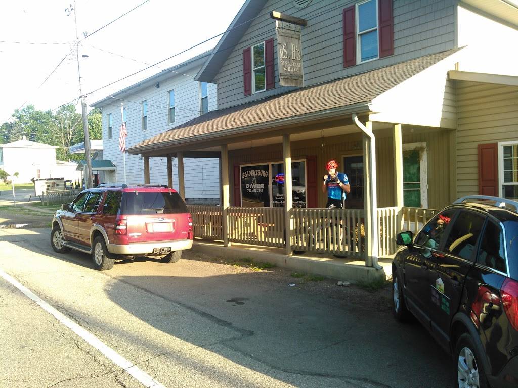Bladensburg Diner | restaurant | 25913 New Guilford Rd, Bladensburg, OH 43005, USA | 7406682148 OR +1 740-668-2148