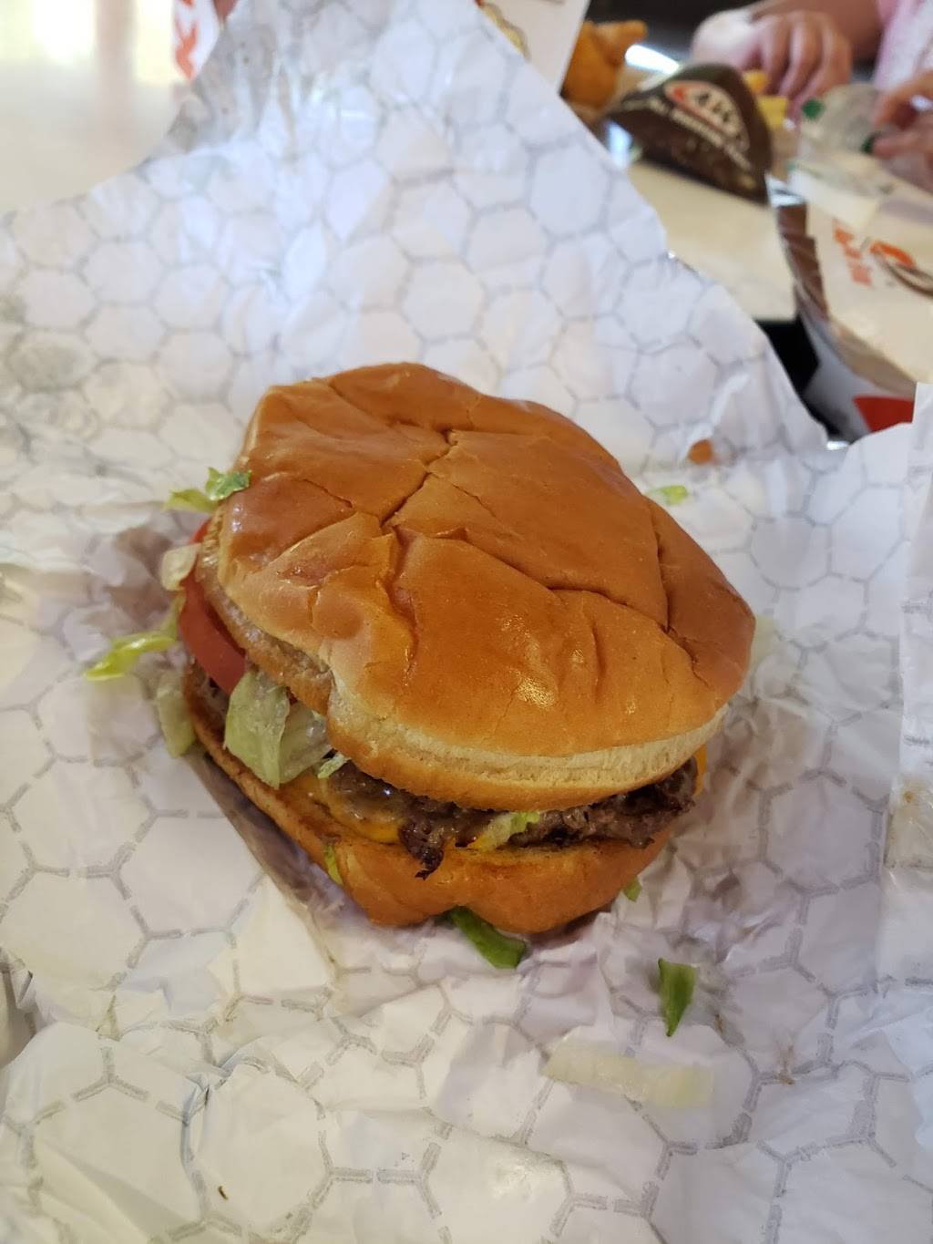 A&W All-American Food | restaurant | 1404 G St, Modesto, CA 95354, USA | 2095227700 OR +1 209-522-7700