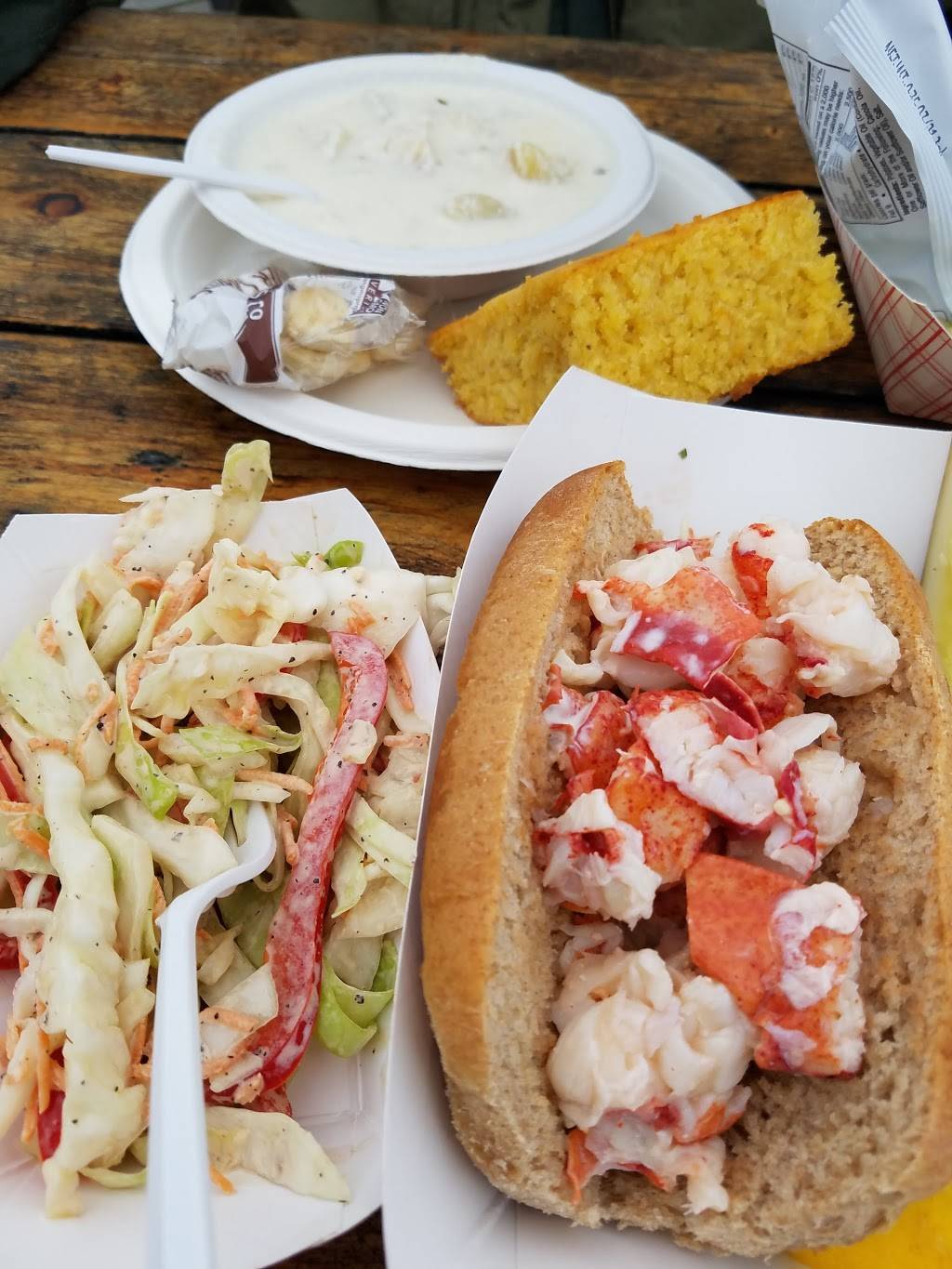 Muscongus Bay Lobster | restaurant | 28 Landing Road, Round Pond, ME 04564, USA | 2075295528 OR +1 207-529-5528