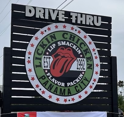 Lickin Chicken | restaurant | 1320 N Tyndall Pkwy, Panama City, FL 32404, USA | 8502575595 OR +1 850-257-5595