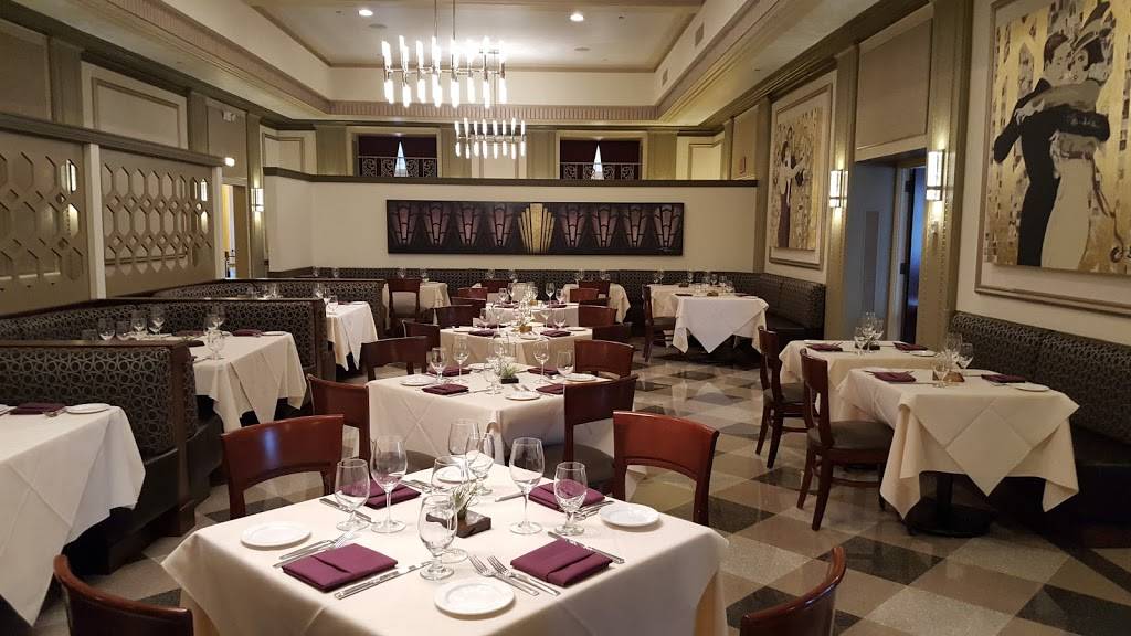 The Fitz | restaurant | 2308 W Wisconsin Ave, Milwaukee, WI 53233, USA | 4143455015 OR +1 414-345-5015