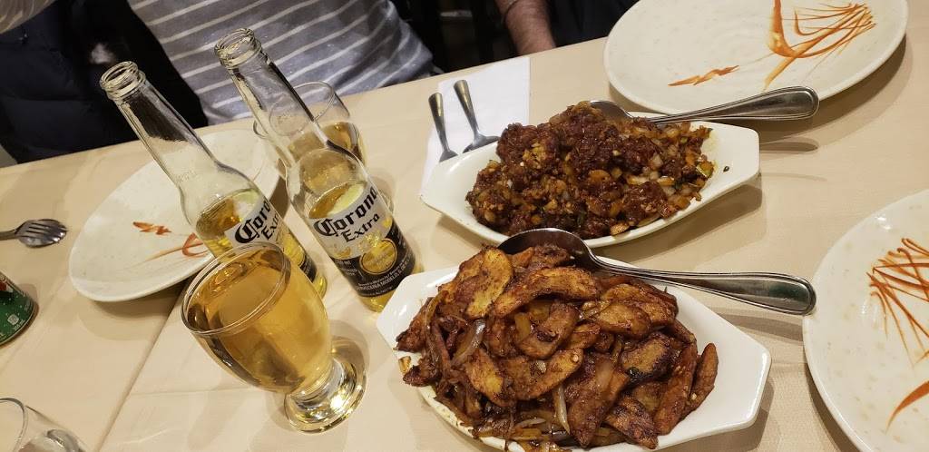 Dalchini Hakka Chinese Restaurant | restaurant | Karol Bagh Plaza, 1098 Peter Robertson Blvd Unit #10, Brampton, ON L6R 3A5, Canada | 9057998707 OR +1 905-799-8707