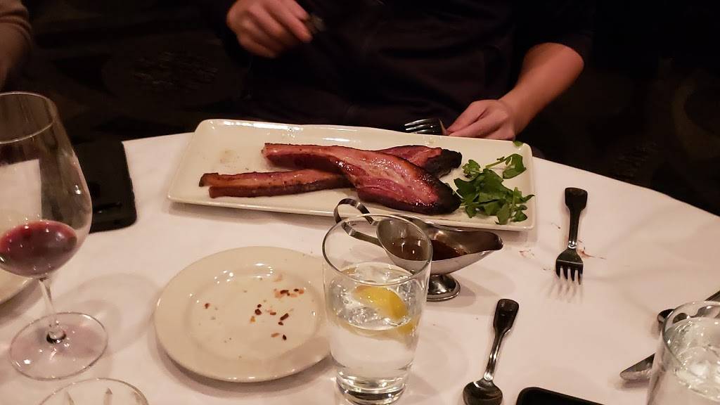 Mortons The Steakhouse | restaurant | 777 Northern Blvd, Great Neck, NY 11020, USA | 5164982950 OR +1 516-498-2950